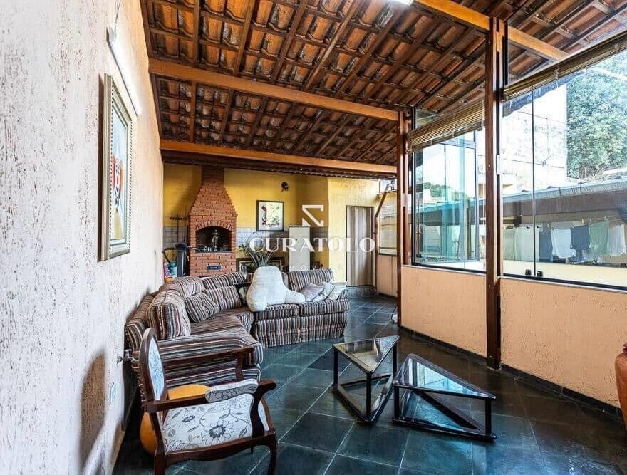 Casa sobrado à venda com 4 quartos e 3 vagas, Parada Inglesa, São Paulo