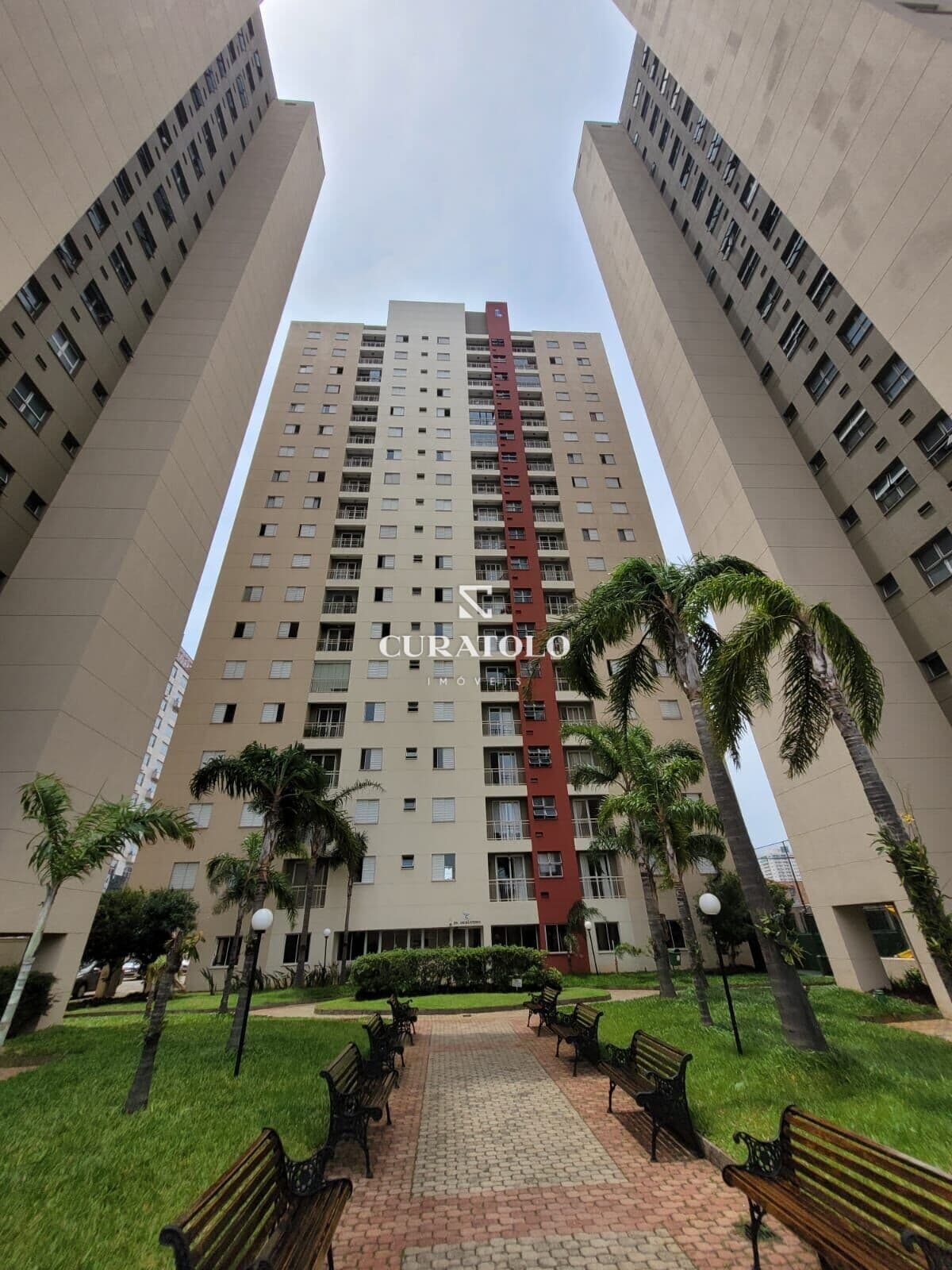 Tranquilidade e lazer na Mooca, em frente ao metrô Bresser. Apartamento pronto para morar de 49 m² com 2 Dorms, 1 vaga coberta, varanda e lazer completo