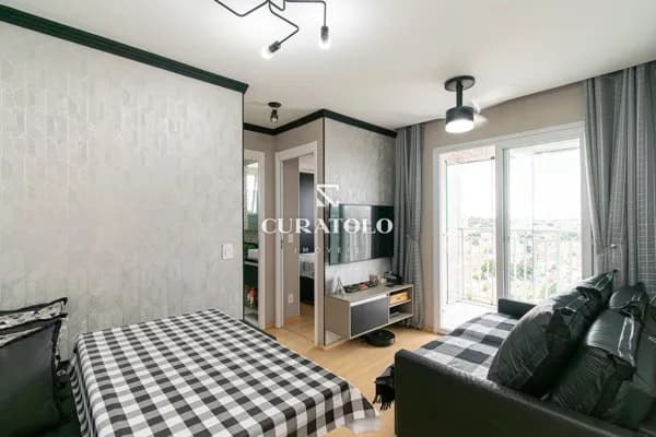 Apartamento à venda com 69 m², 2 quartos, varanda e vaga na Vila Prudente, São Paulo.