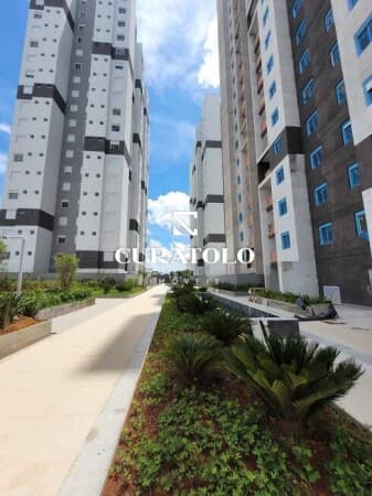 Apartamento com 2 dormitórios, varanda, vaga e lazer completo - Living Magic Rudge Ramos