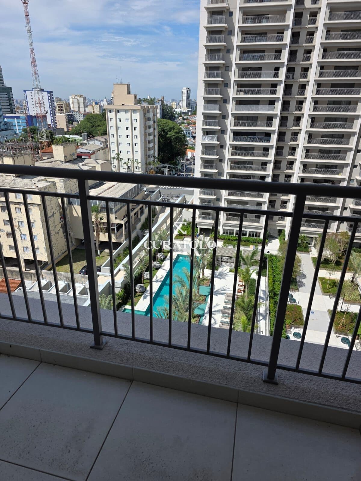 Apartamento à venda com 129 m², 3 suítes, varanda e 2 vagas no Tucuruvi, São Paulo.