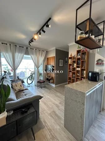 Sua nova vida no Jardim São Paulo, a 11 min a pé do Metrô: lindo apartamento mobiliado de 64 m² com 2 Quartos, 1 vaga e varanda