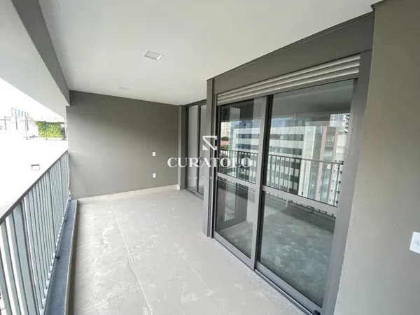 Apartamento Residencial com 44 mts super bem localizado em São Paulo à poucos metros do Pq Ibirapuera, com 1 suite e vaga.