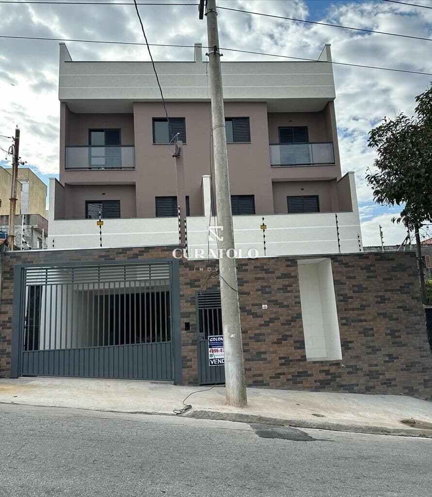 Vida em harmonia em Santo André, no Jardim Alvorada, ao lado da Rua Carijós. Apartamento estilo sem condomínio com 2 Dorms, Vaga e elevador