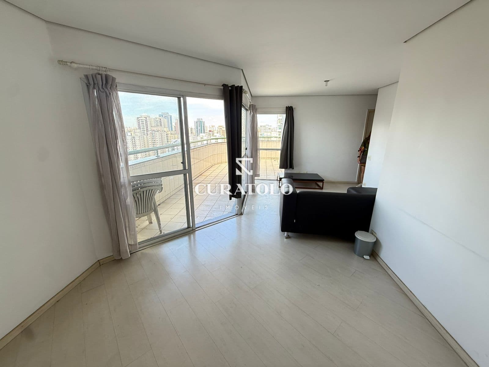 Apartamento Cobertura à venda com 110 m², 3 quartos, 2 vagas e varanda no Tatuapé, São Paulo.