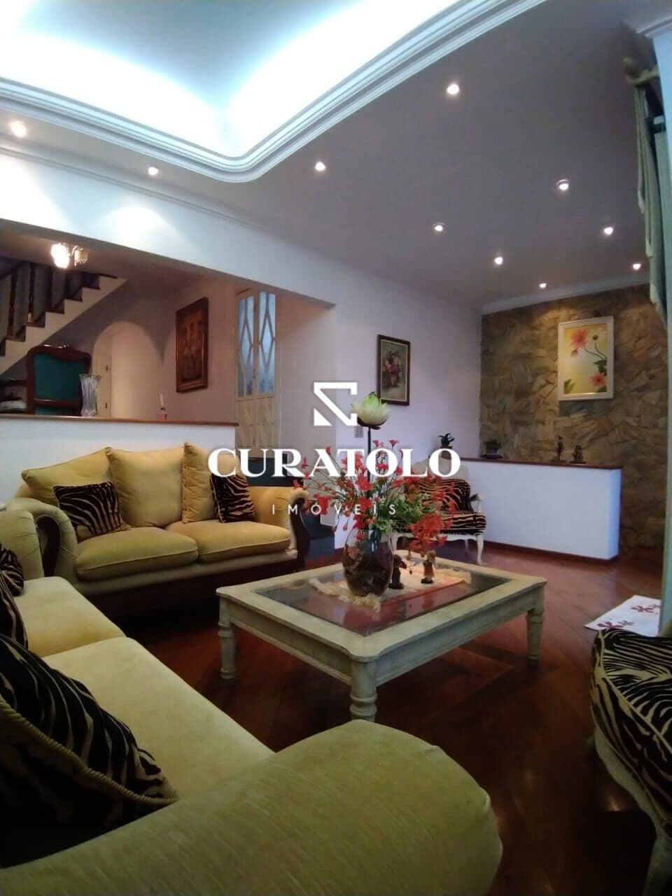 SOBRADO ALTO PADRÃO Á VENDA COM 04 DORMITÓRIOS 1 SUÍTE COM 300M² - JARDIM TÊXTIL/ANÁLIA FRANCO / SP