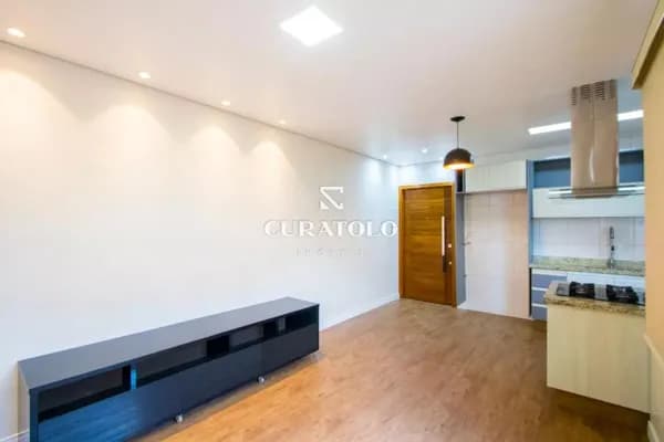 Apartamento à venda com 70 m², 2 quartos, varanda e 1 vaga coberta, Campestre, Santo André.