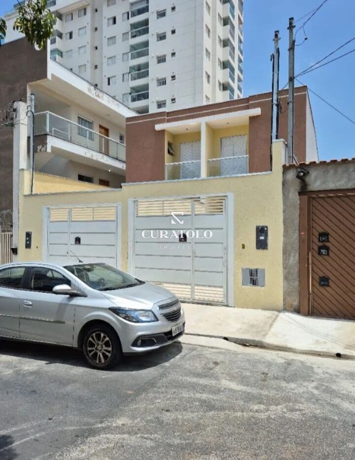 Casa/sobrado à venda com 131 m², 3 quartos e 2 vagas na Vila Prudente, São Paulo.