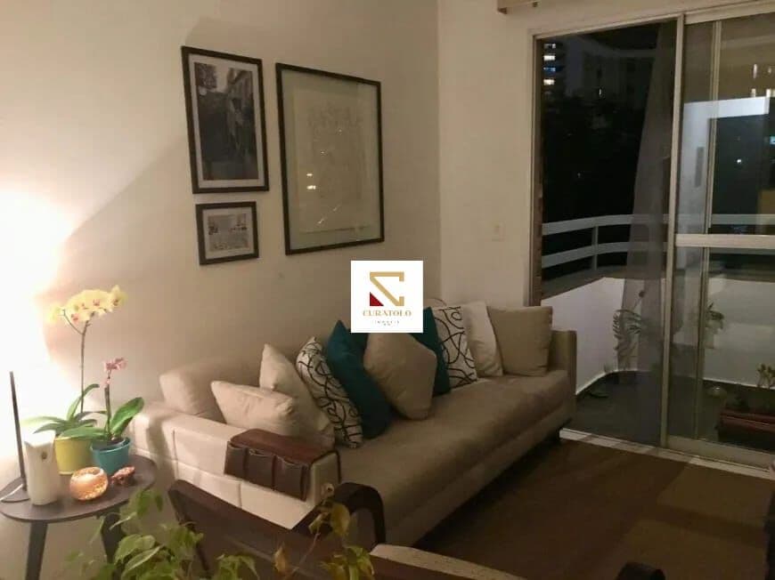 Apartamento à venda na Vila Mariana, de 2 quartos, varanda e vaga