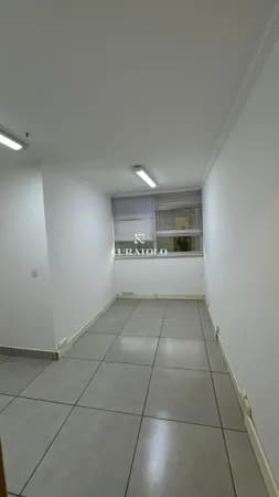Oportunidade de Negócio: Sala comercial à venda no Jaguaré, próximo a Av. Jaguaré e Estação Villa-Lobos