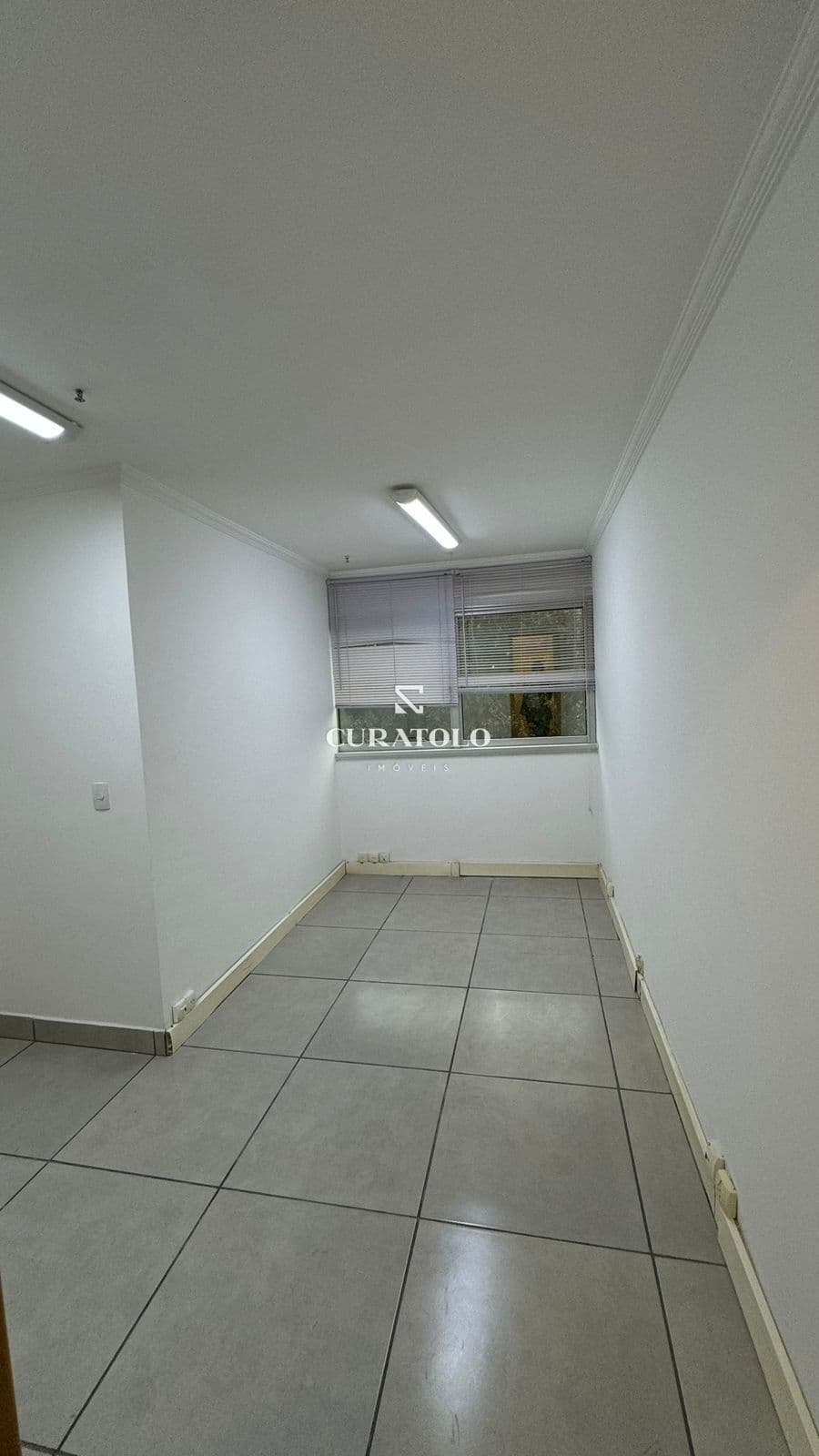 Oportunidade de Negócio: Sala comercial à venda no Jaguaré, próximo a Av. Jaguaré e Estação Villa-Lobos