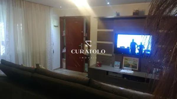 Conheça sua casa dos sonhos na Vila Nova Mazzei! Com 4 Dorms, 2 vagas cobertas e amplo quintal com churrasqueira