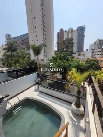 Sobrado à venda com 240 m², 3 suítes, área gourmet, piscina e 2 vagas, Vila Mariana, São Paulo.