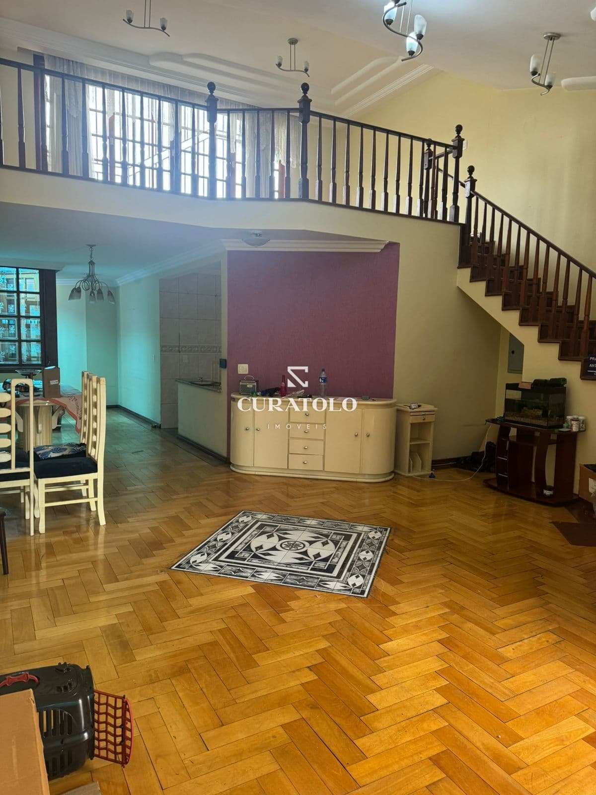 Conquiste seu novo lar! Casa com 650 m² na Vila Prudente , 3 suítes, 30 vagas de garagem, ótima localização!