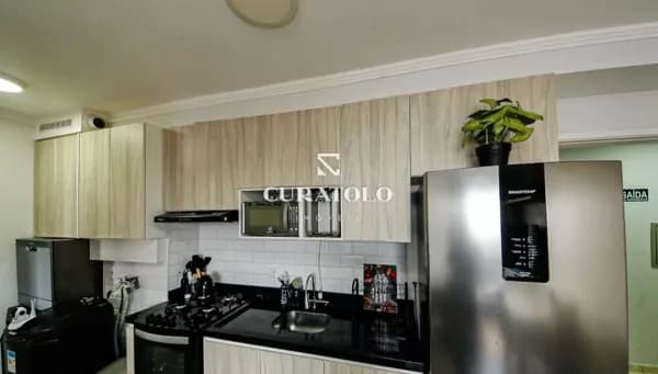Apartamento à venda com 50 m², 2 quartos e vaga no Sitio Figueiras, São Paulo.
