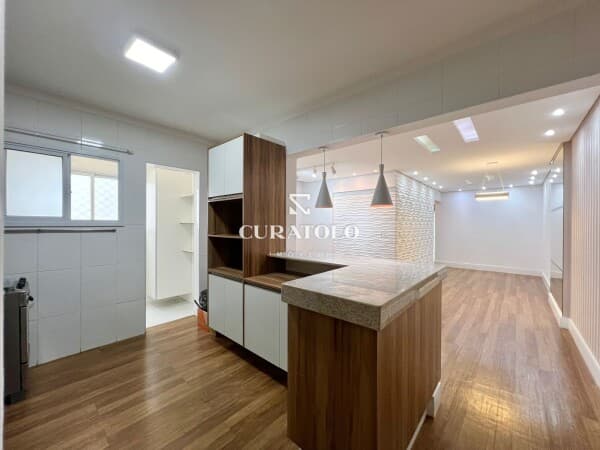 Seu apartamentos dos sonhos na Praia Grande, mobiliado e espaçoso, pronto de 110m² com 3 Dorms, 2 Vagas, Varanda Gourmet e lazer completo