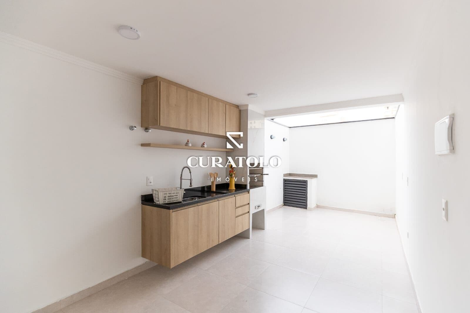 Casa/sobrado à venda com 140 m², 3 suítes, 2 vagas e espaço gourmet, na Vila Isolina Mazzei, São Paulo.