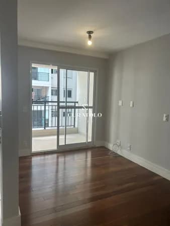 Apartamento à venda com 55 m², 2 quartos, vaga, Brás, São Paulo.
