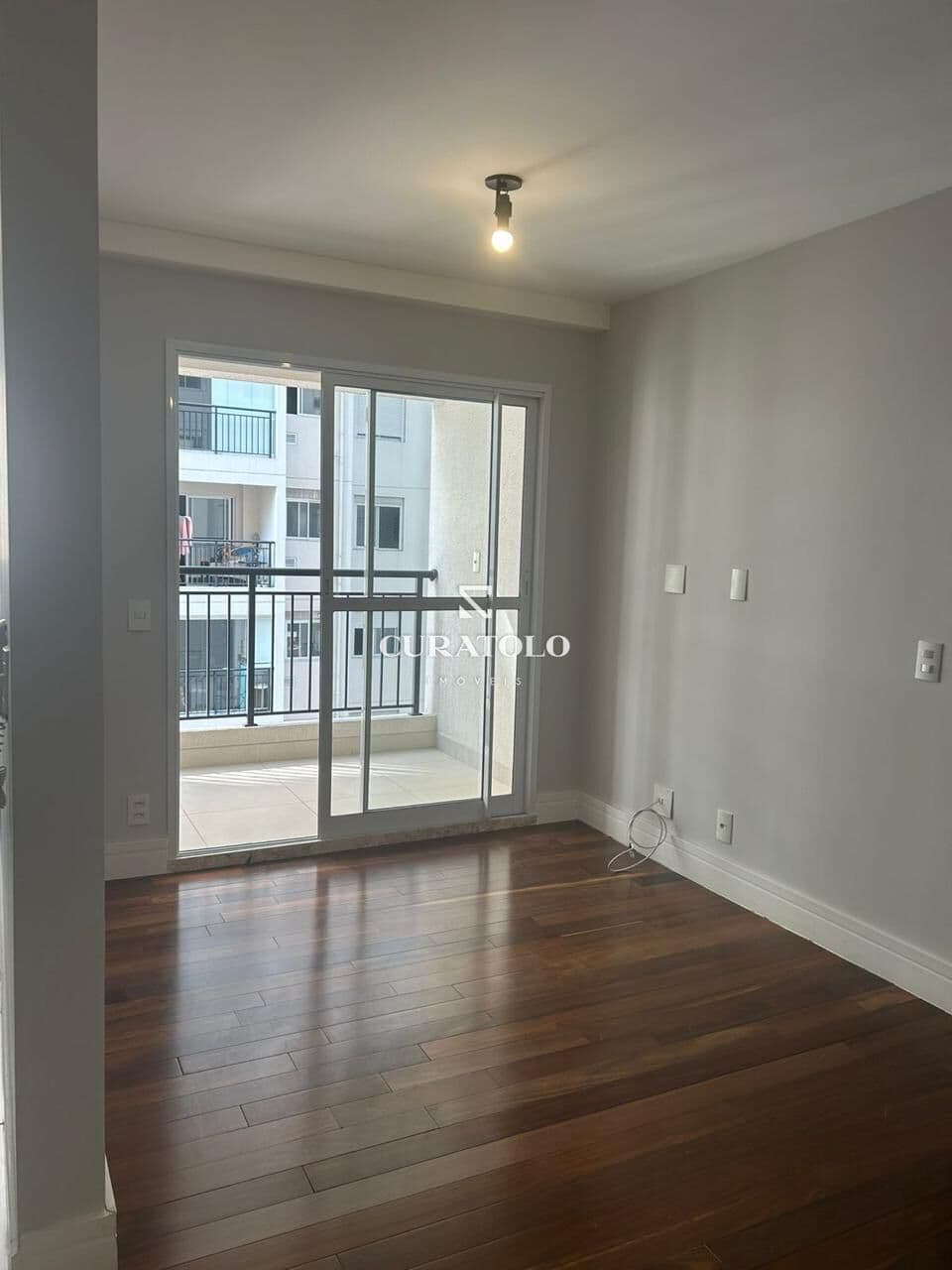 Apartamento à venda com 55 m², 2 quartos, vaga, Brás, São Paulo.
