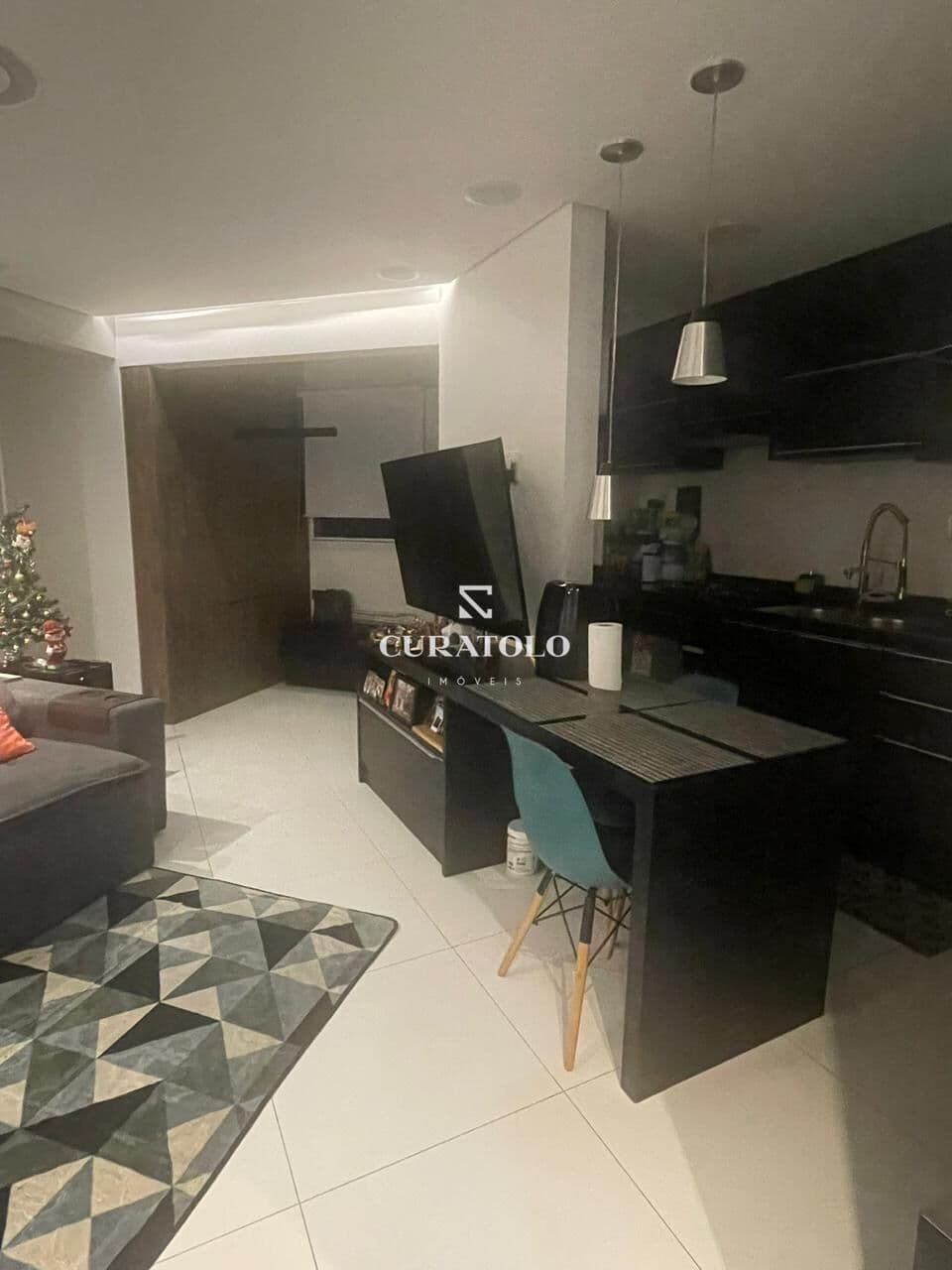Apartamento à venda com 52 m², 2 quartos, varanda e vaga, Chácara cruzeiro do Sul, em São Paulo.