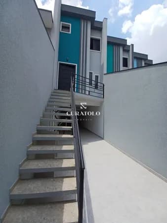 Conheça esta casa nova à venda no Sacomã, com 3 quartos, 3 vagas e área gourmet