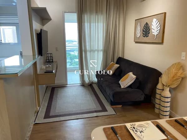 Apartamento à venda com 62 m², 2 quartos, varanda e vaga, Barra Funda, São Paulo.