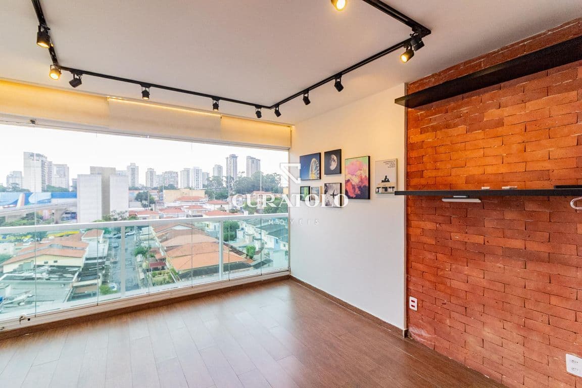 Apartamento à venda 73 m², 2 quartos, varanda e 2 vagas, Campo Belo, São Paulo.