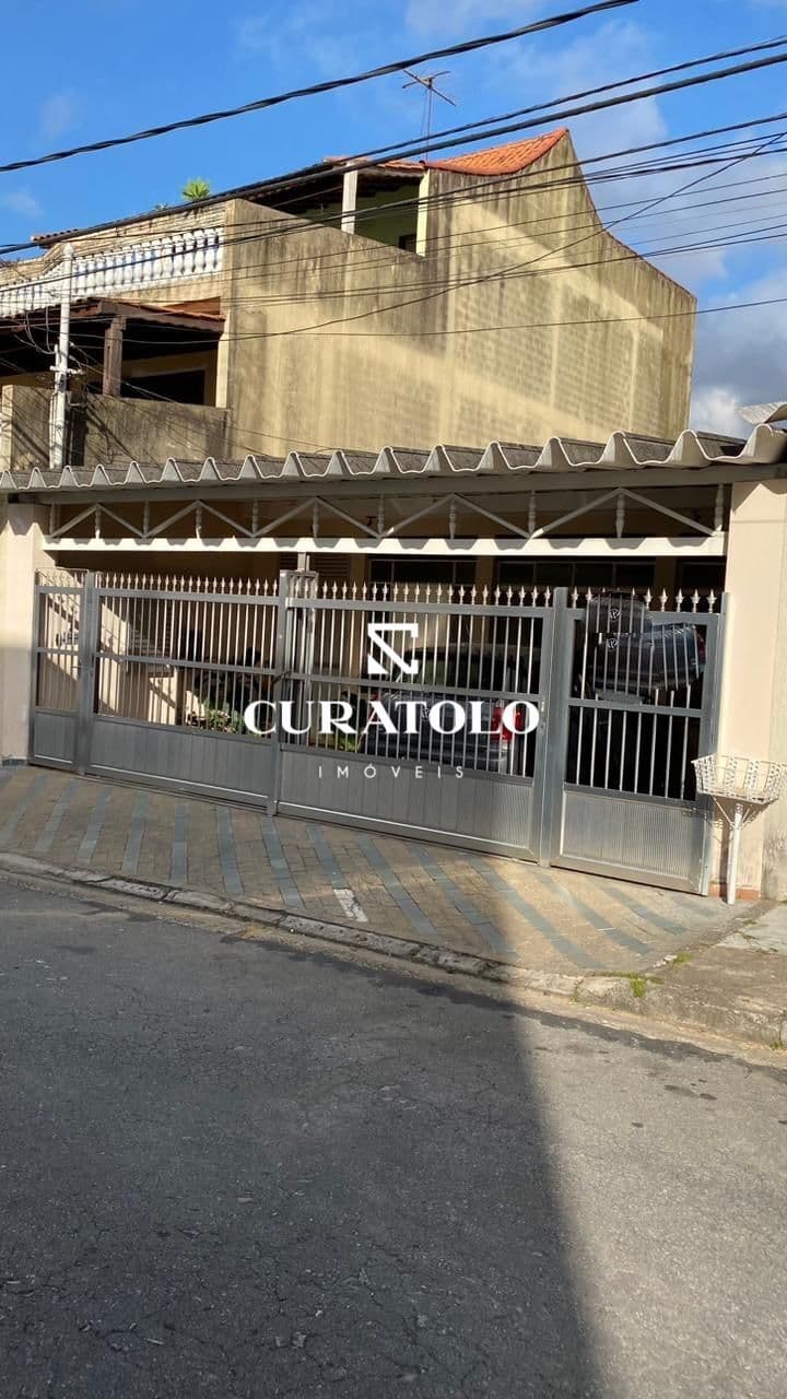 CASA TÉRREA COM 2 DORMITÓRIOS, VAGA COBERTA E QUINTAL - CAMILÓPOLIS, SANTO ANDRÉ