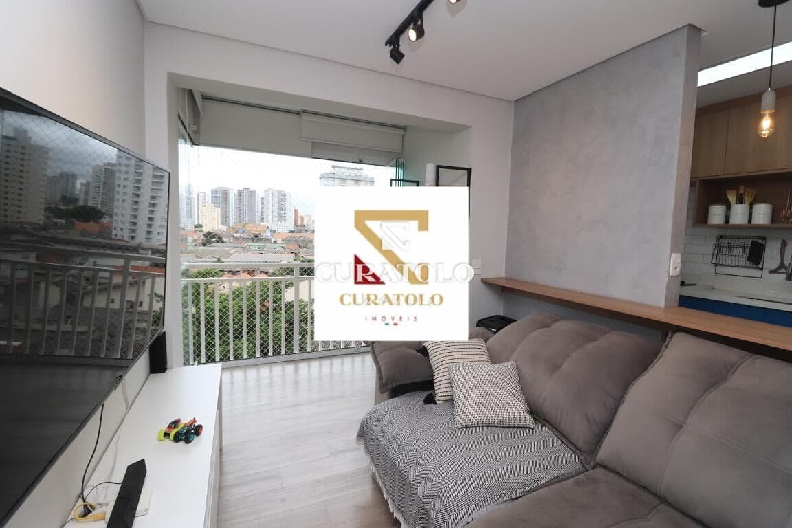 Apartamento á venda 56 m², varanda, 2 vagas, no Tatuapé, São Paulo.