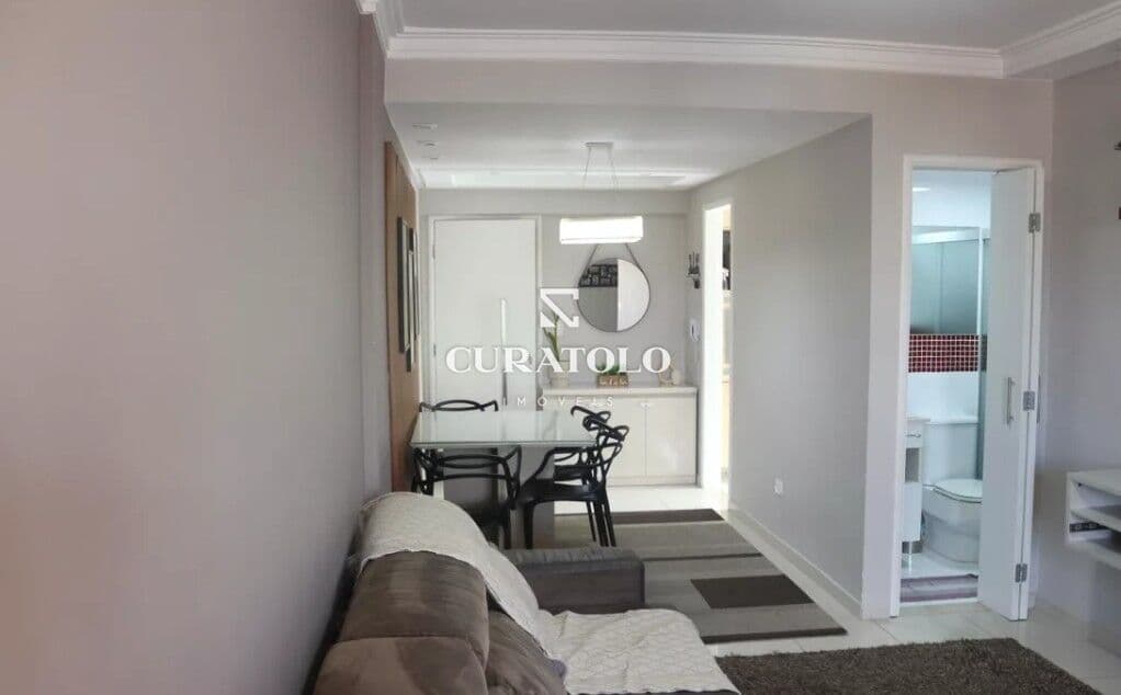 Apartamento à venda com 74 m², 3 quartos, varanda e vaga no Osvaldo Cruz, São Caetano.