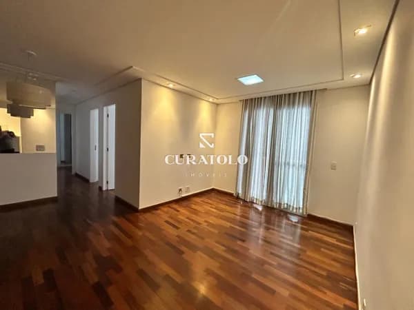 Apartamento à venda com 72 m², 3 quartos, varanda gourmet e vaga na Mooca, São Paulo.
