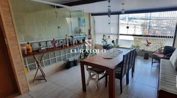 Venha conhecer a casa ideal na Cidade A E Carvalho, São Paulo. Lindo sobrado com 5 Dorms, 1 Vaga e área gourmet com varanda