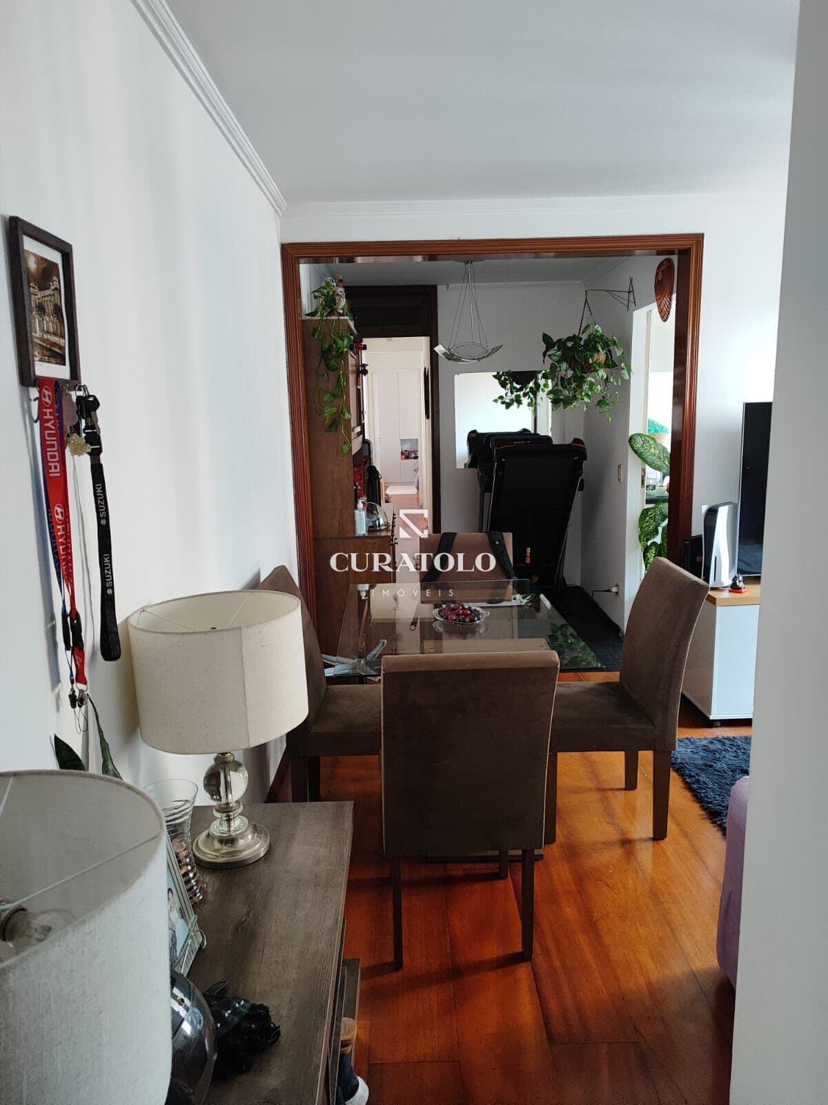 Apartamento à venda com 78 m², 3 quartos, varanda e vaga no Sítio Pinheirinho, São Paulo.