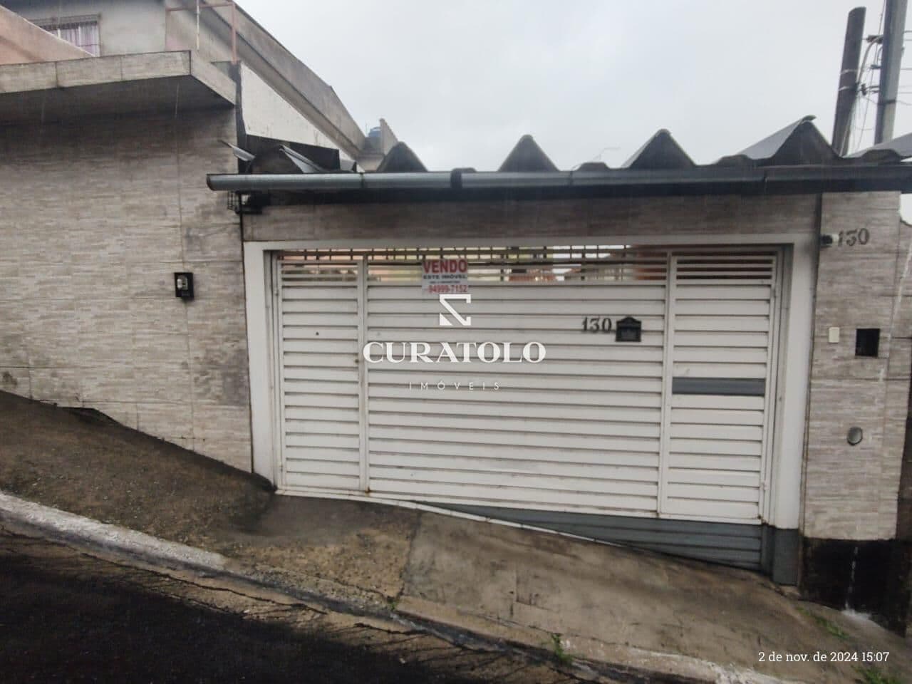 Casa sobrado à venda no bairro Lajeado, com 3 quartos, 9 vaga e churrasqueira