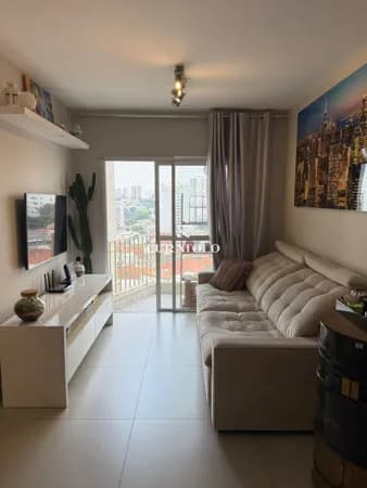 Apartamento à venda com 55 m², 2 quarto, varanda e vaga, Bosque da Saúde, em São Paulo.