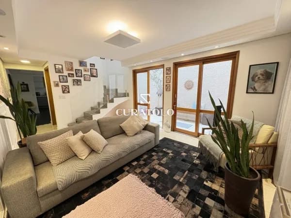 Casa/sobrado à venda com 195 m², 3 quartos, varanda e 2 vagas no Brooklin, São Paulo.