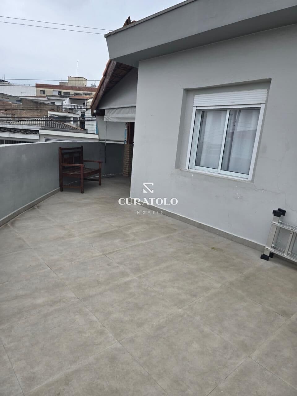 Casa à venda com 120 m², 2 quartos, 3 vagas cobertas, Jd Borborema, São Bernardo do Campo.