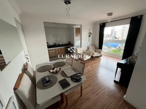 Apartamento à venda, de 2 quartos com 1 vaga e varanda na Vila América, em Santo André