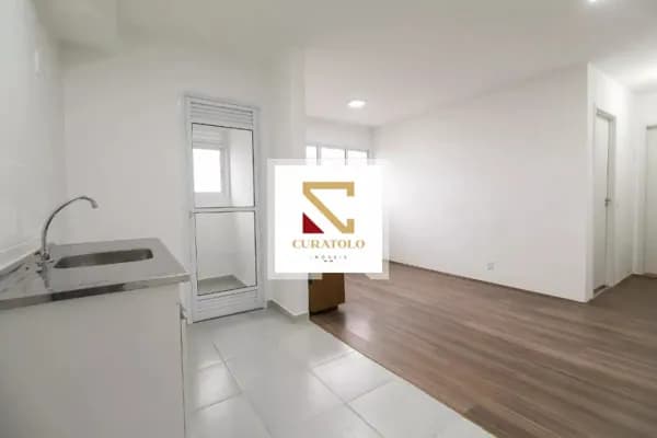 Apartamento à venda, de 2 quartos, varanda e vaga na Mooca