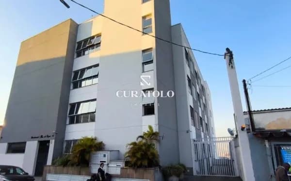 Apartamento à venda com 40 m², 1 quarto, varanda e vaga, Vila Gerty, São Caetano do Sul.