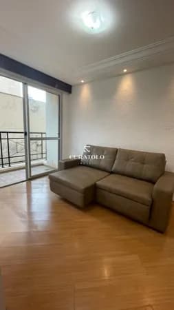 Apartamento à venda com 56 m², 2 quartos, varanda e 1 vaga na Mooca, São Paulo.