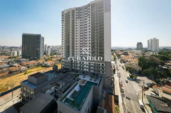 Experimente a vida urbana da Vila Dom Pedro I: lindo apartamento de 1 quarto, perfeito para moradia ou investimento, ao lado do Metrô Santos-Imigrantes