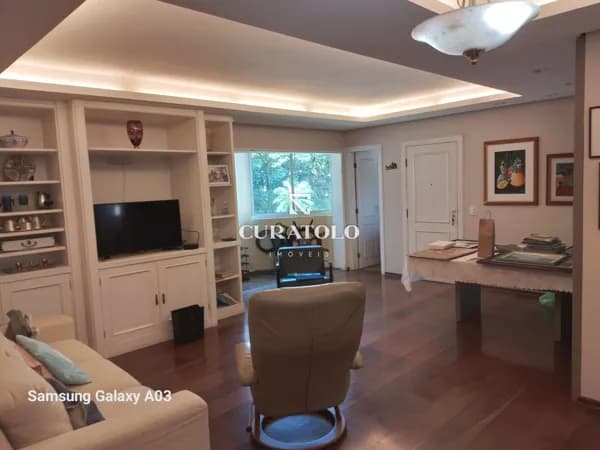 Seu novo lar em Moema, a 5 min do Metrô Moema, apartamento pronto e espaçoso com 115 m², 3 quartos, 2 vagas, varanda e lazer