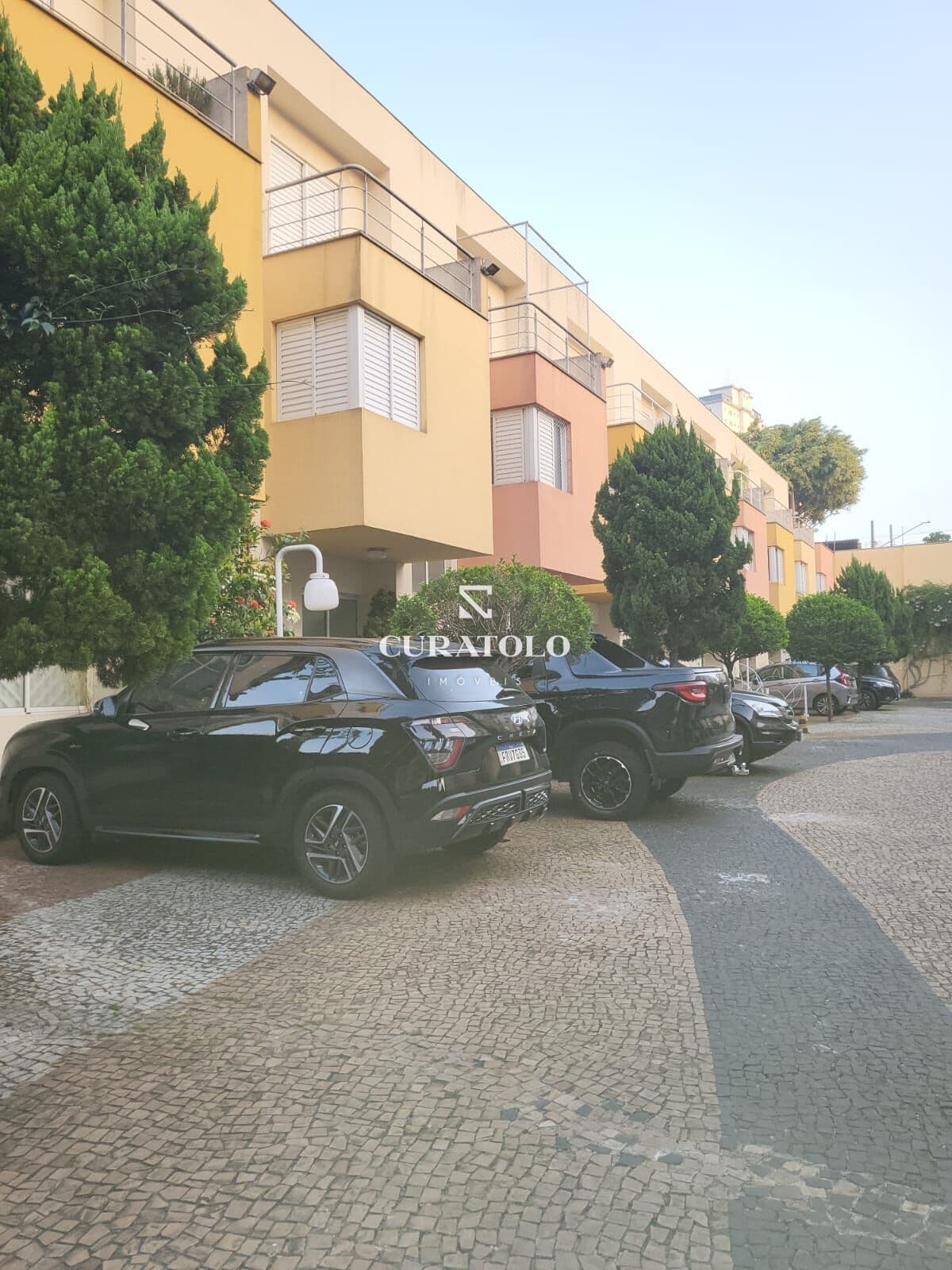 Moradia perfeita para a família: Lindo sobrado em condomínio, no Anália Franco, de 110 m2 com 3 quartos, 2 vagas e quintal - próximo ao Shopping Anália Franco