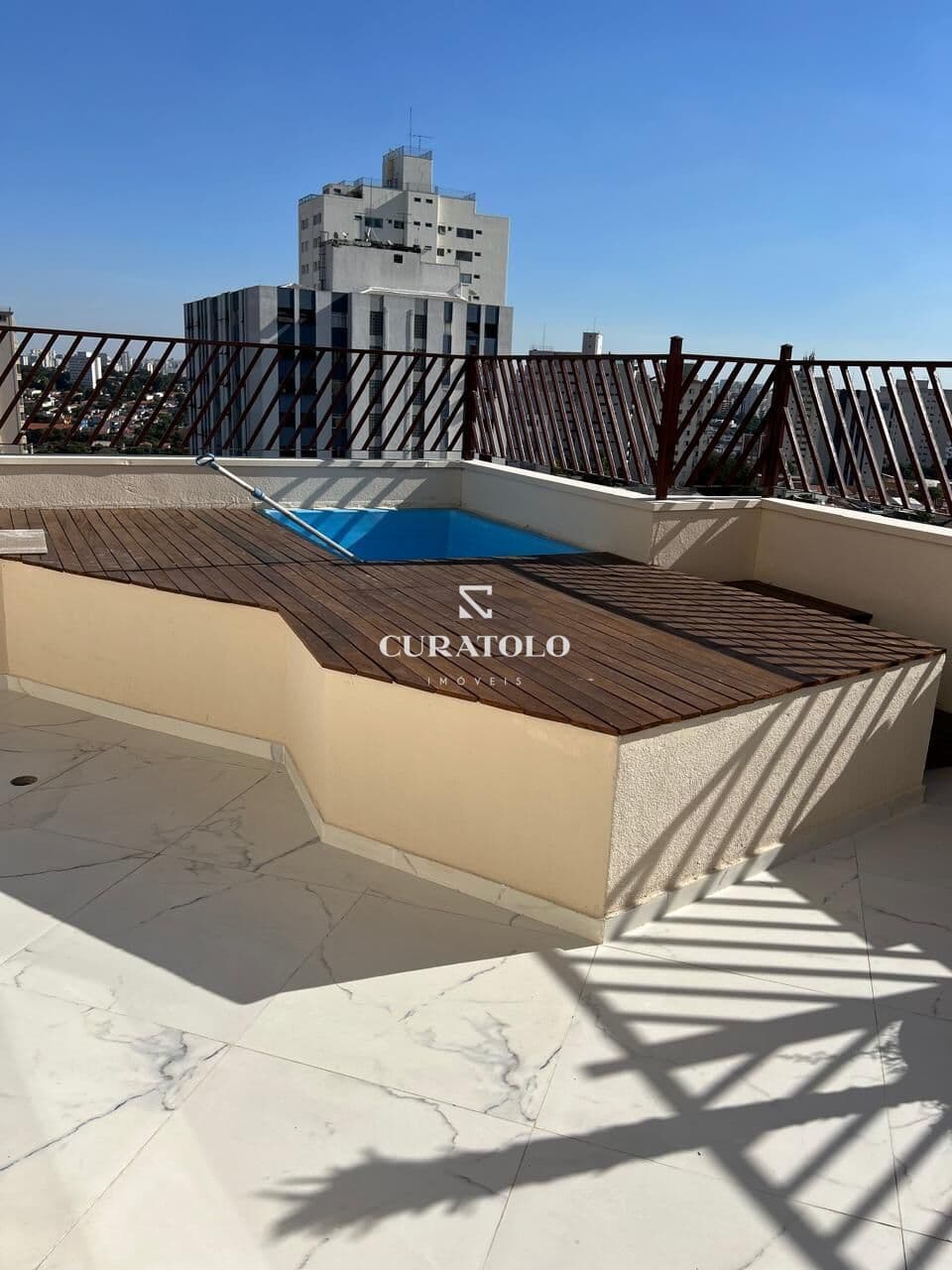 Oportunidade de conquistar sua cobertura com 115 m² em Mirandópolis está aqui! Apartamento com 2 dormitórios, piscina privativa, ótima localização e pronto pra morar!