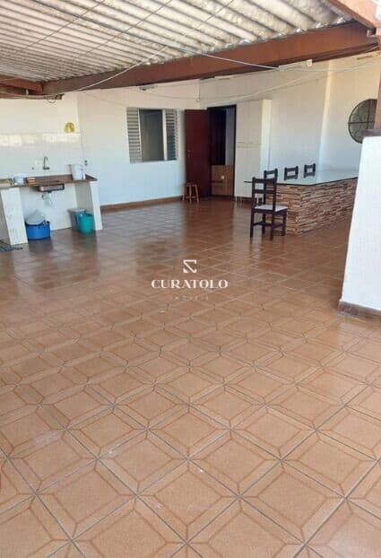 Venha conhecer a casa ideal na Vila Prudente, a 7 min da estação Vila Prudente - Sobrado com 4 Dorms, 2 Vagas e Quintal com churrasqueira