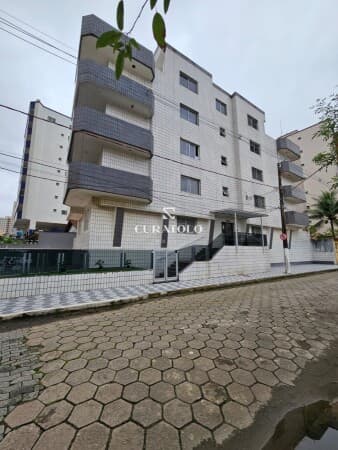 A oportunidade de conquistar seu apartamento pronto na Praia Grande com 2 Dorms, 1 suíte, amplo quintal e vaga - no Bairro Aviação