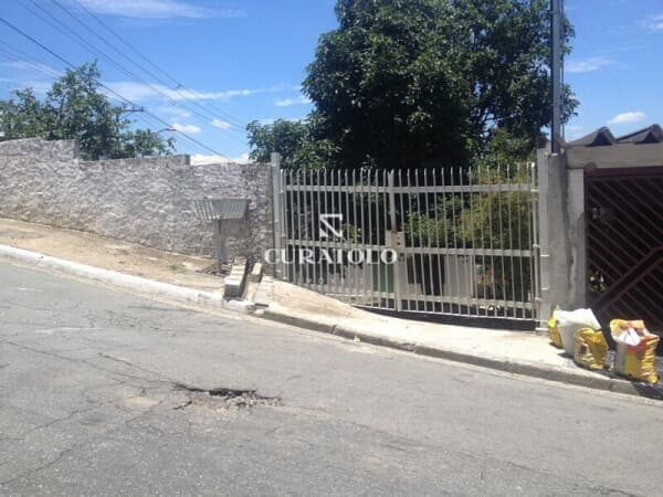 Investimento de Oportunidade: Terreno para venda no Jardim Peri, próximo ao Horto Florestal com 250m²