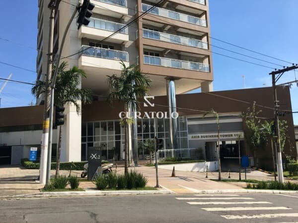Oportunidade de Negócio: Sala comercial pronta no Tatuapé, a 550 mts da Estação Tatuapé, com 55 m² , varanda, vaga e em condomínio moderno
