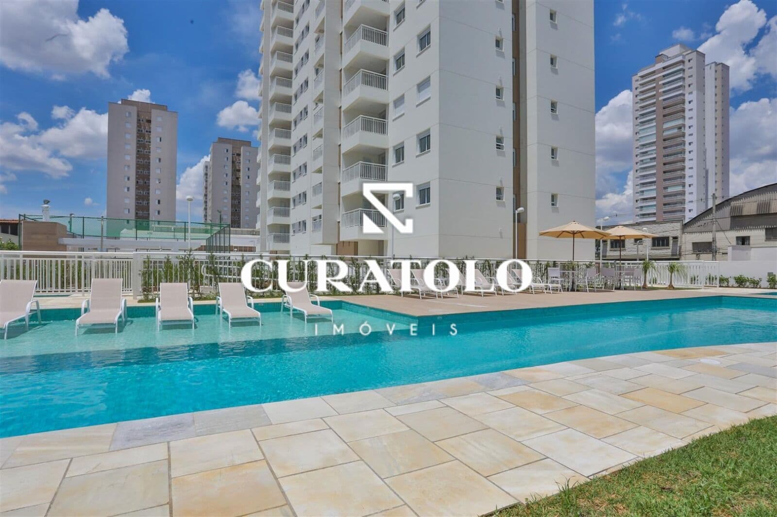 Venha conhecer este apartamento na Mooca com 2 Quartos, 1 vaga, varanda e lazer completo - Excelente localização e ótimo preço